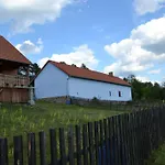 - Slapy/pazderny