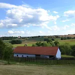 - Slapy/pazderny