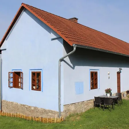 Gospodarstwo wiejskie - Slapy/pazderny