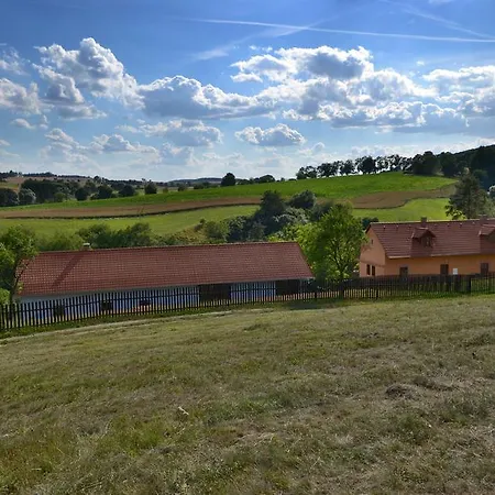 Gospodarstwo wiejskie - Slapy/pazderny Zdar (Benesov)