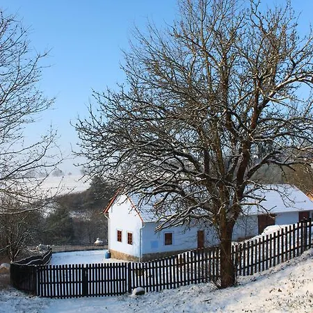 Gospodarstwo wiejskie - Slapy/pazderny *