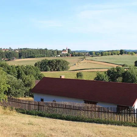 Gospodarstwo wiejskie - Slapy/pazderny
