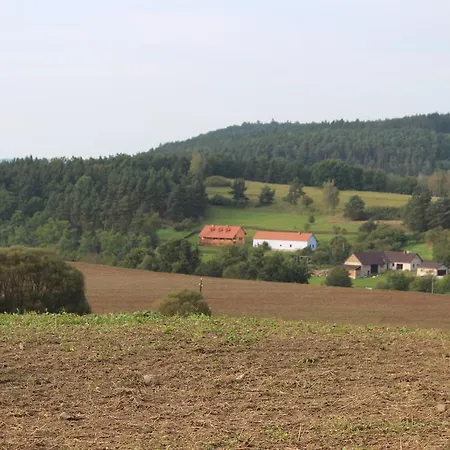 - Slapy/pazderny